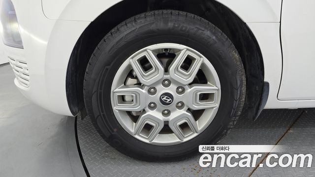 Hyundai Staria L3.5 Cargo 5-Seater Modern 2025 — фото 5