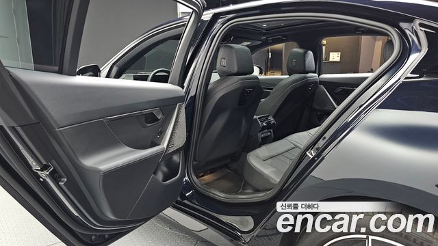 BMW 5 Series (G60) 520i M Sport 2024 — фото 12