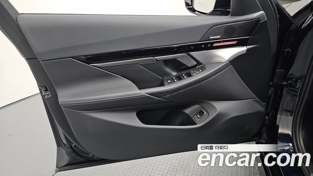 BMW 5 Series (G60) 520i M Sport 2024 — фото 24