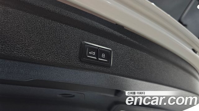 Audi Q3 (F3) 35 TDI Premium Sportback 2020 — фото 19