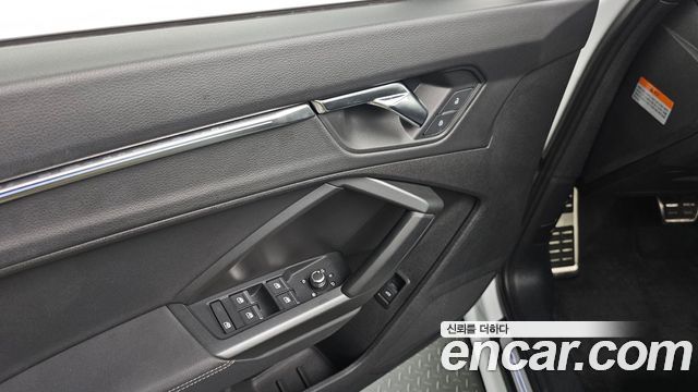 Audi Q3 (F3) 35 TDI Premium Sportback 2020 — фото 21