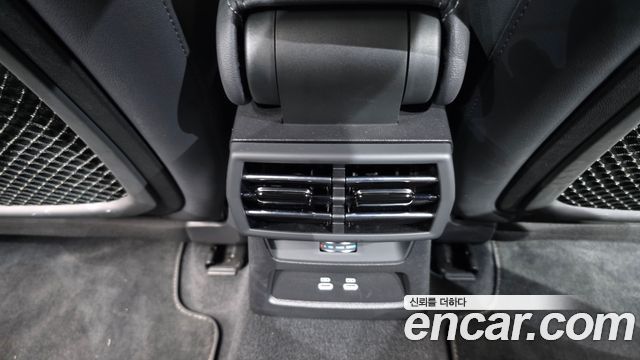 Audi A3 (8Y) 40 TFSI Quattro Premium 2025 — фото 39
