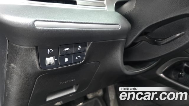 Hyundai Grandeur (IG) 3.0 LPi Rent Car Premium 2022 — фото 27