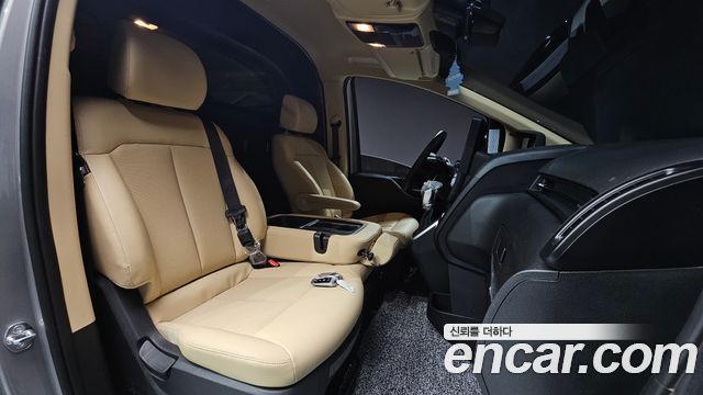 Hyundai Staria Cargo 3-Seater Modern 2023 — фото 10