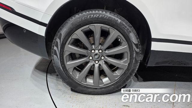 Land Rover Range Rover Velar 2.0 D240 R-Dynamic SE 2019 — фото 5