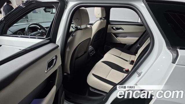Land Rover Range Rover Velar 2.0 D240 R-Dynamic SE 2019 — фото 11