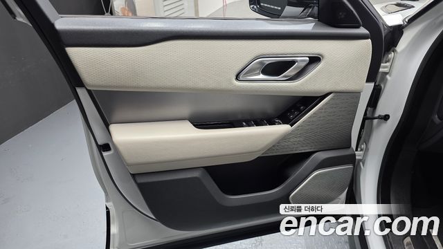 Land Rover Range Rover Velar 2.0 D240 R-Dynamic SE 2019 — фото 24