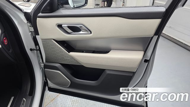 Land Rover Range Rover Velar 2.0 D240 R-Dynamic SE 2019 — фото 25