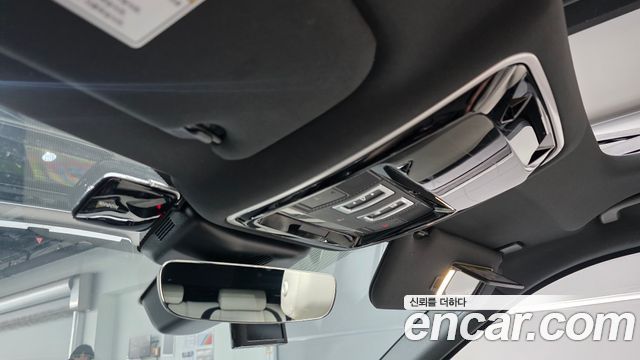 Land Rover Range Rover Velar 2.0 D240 R-Dynamic SE 2019 — фото 28