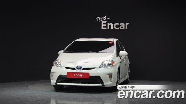 Toyota Prius 1.8 2015 — фото 3