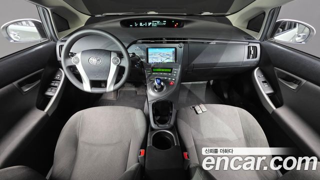 Toyota Prius 1.8 2015 — фото 7