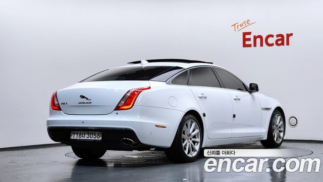 Jaguar XJ 3.0D Premium Luxury LWB X351 2016 — фото 2
