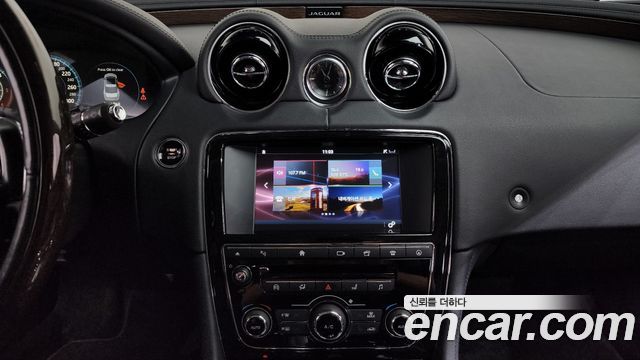Jaguar XJ 3.0D Premium Luxury LWB X351 2016 — фото 14