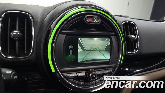 MINI Cooper D Countryman ALL4 2nd 2018 — фото 19