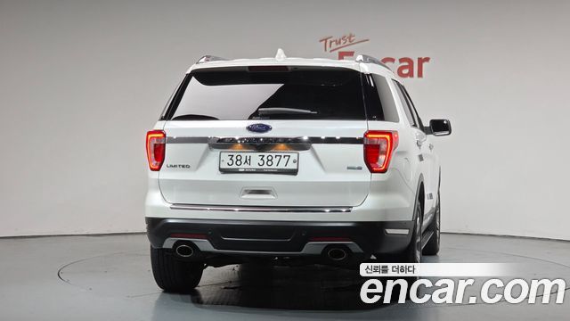Ford Explorer 2.3 Limited 4WD 5th 2018 — фото 4
