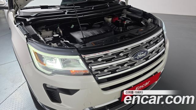 Ford Explorer 2.3 Limited 4WD 5th 2018 — фото 6