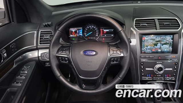 Ford Explorer 2.3 Limited 4WD 5th 2018 — фото 13