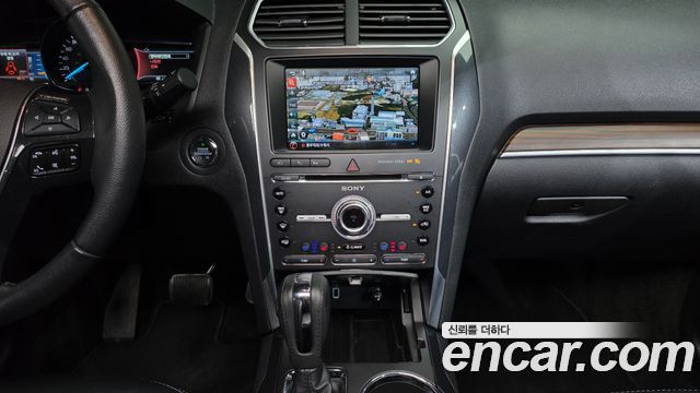 Ford Explorer 2.3 Limited 4WD 5th 2018 — фото 14