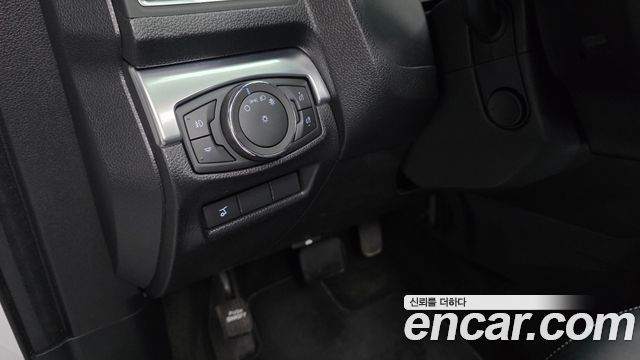 Ford Explorer 2.3 Limited 4WD 5th 2018 — фото 29