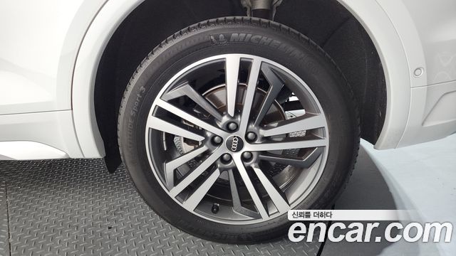 Audi Q5 (FY) 40 TDI Quattro Premium 2021 — фото 21