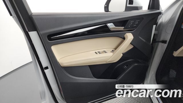 Audi Q5 (FY) 40 TDI Quattro Premium 2021 — фото 24
