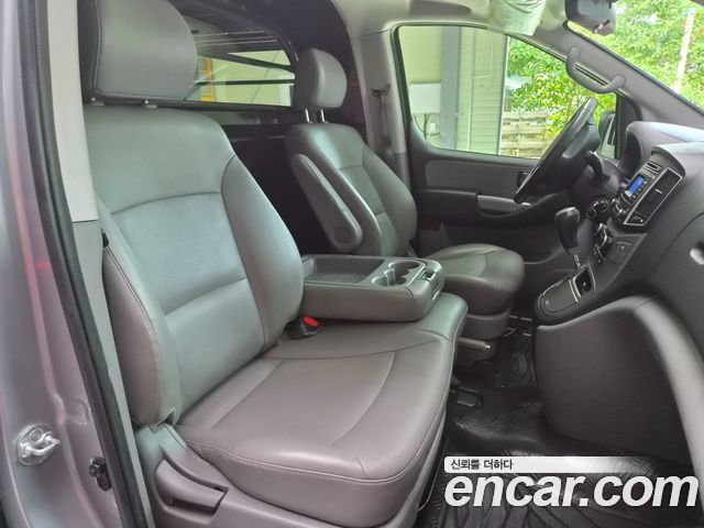 Hyundai Grand Starex Van 3-Seater Smart 2021 — фото 7