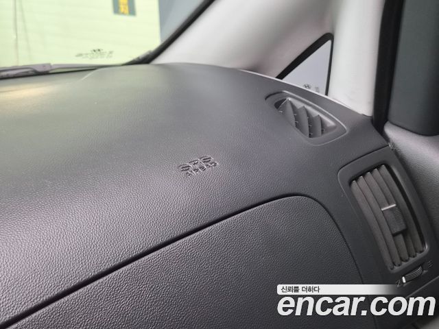 Hyundai Grand Starex Van 3-Seater Smart 2021 — фото 18