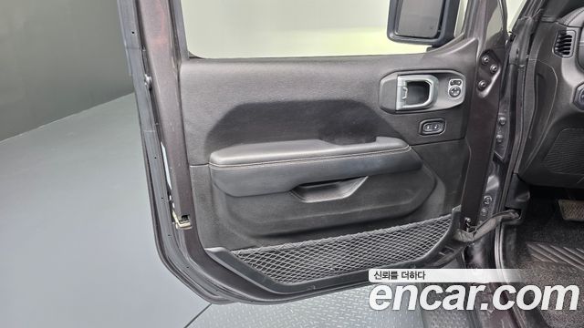 Jeep Wrangler (JL) 2.0 Overland 4Door 2019 — фото 24