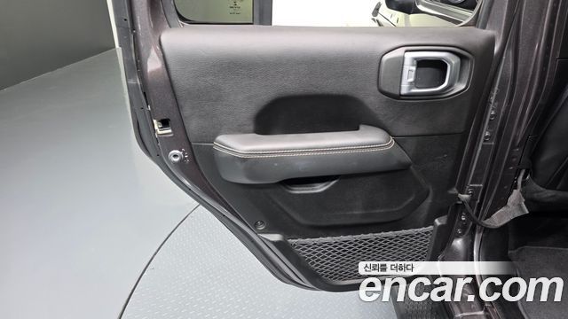Jeep Wrangler (JL) 2.0 Overland 4Door 2019 — фото 25