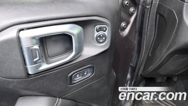 Jeep Wrangler (JL) 2.0 Overland 4Door 2019 — фото 29