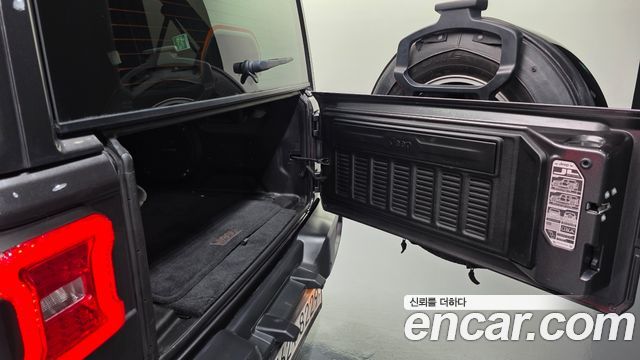 Jeep Wrangler (JL) 2.0 Overland 4Door 2019 — фото 34