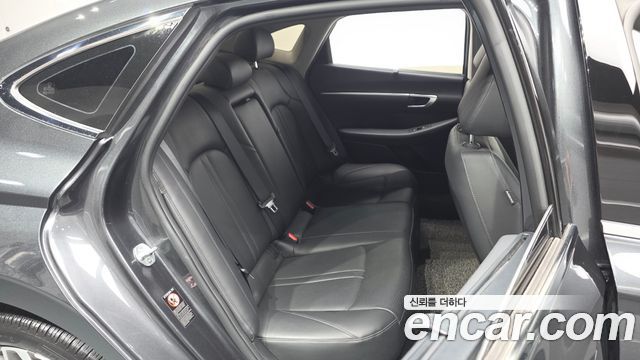 Hyundai Sonata (DN8) 1.6 Turbo Premium Family 2021 — фото 11