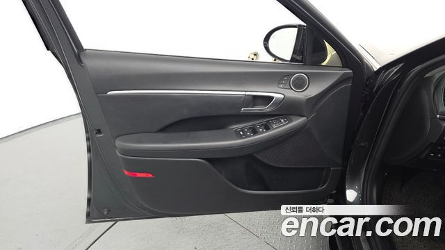 Hyundai Sonata (DN8) 1.6 Turbo Premium Family 2021 — фото 24