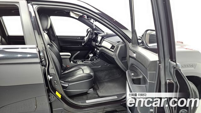 KG Mobility (SsangYong) Rexton Sports Khan Diesel 2.2 4WD Dynamic Edition (5-Link) 2021 — фото 17