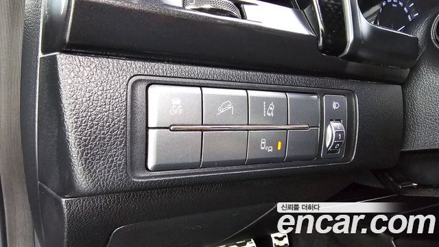 KG Mobility (SsangYong) Rexton Sports Khan Diesel 2.2 4WD Dynamic Edition (5-Link) 2021 — фото 19