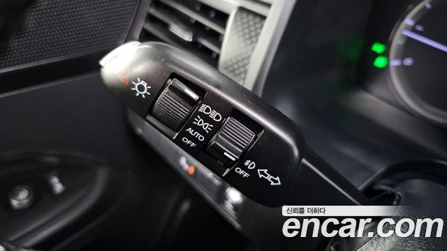 KG Mobility (SsangYong) Rexton Sports Khan Diesel 2.2 4WD Dynamic Edition (5-Link) 2021 — фото 27