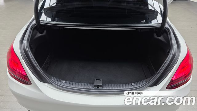 Mercedes-Benz C-Class (W205) C220 d 4MATIC 2020 — фото 16