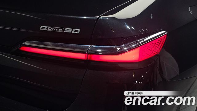 BMW i7 (G70) eDrive 50 M Sport 2024 — фото 23