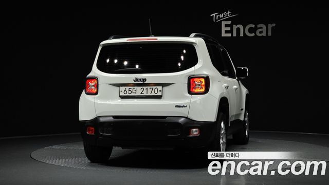 Jeep Renegade 2.4 Longitude 2017 — фото 4