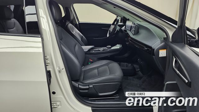 Kia EV6 Long Range Light 2023 — фото 11