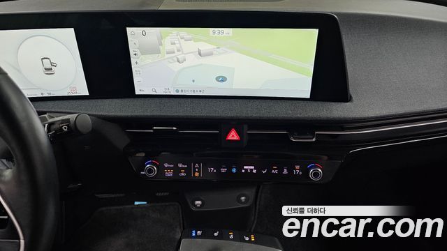 Kia EV6 Long Range Light 2023 — фото 13