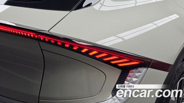 Kia EV6 Long Range Light 2023 — фото 23