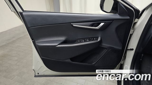 Kia EV6 Long Range Light 2023 — фото 24