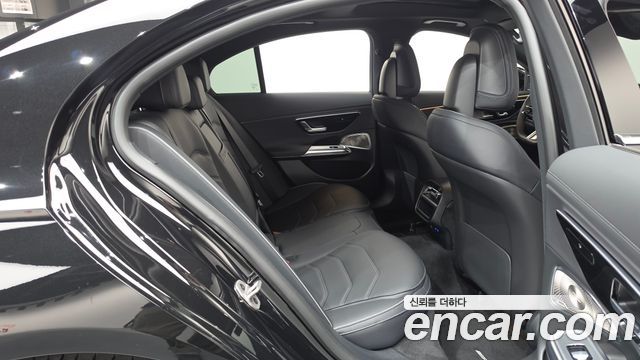 Mercedes-Benz E-Class (W214) E300 4MATIC AMG Line 2025 — фото 15