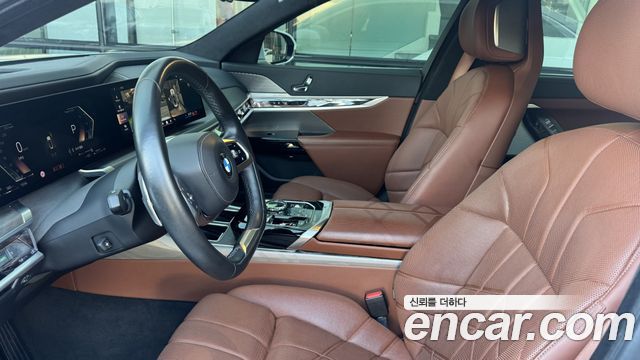 BMW 7 Series (G70) 740d xDrive Design Pure Excellence 2023 — фото 15