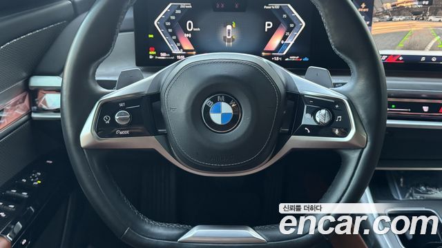 BMW 7 Series (G70) 740d xDrive Design Pure Excellence 2023 — фото 17