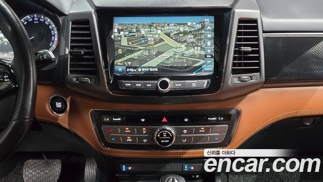 KG Mobility (SsangYong) Rexton Sports Khan Diesel 2.2 4WD Noblesse (5-Link) 2021 — фото 21