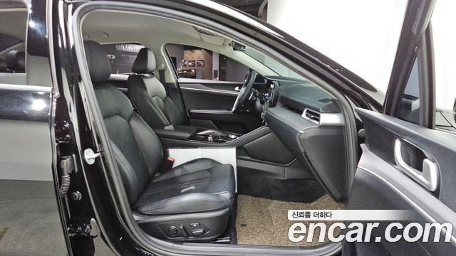 Kia K5 (III) 2.0 Prestige 2023 — фото 12