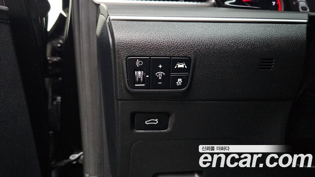 Kia K5 (III) 2.0 Prestige 2023 — фото 14