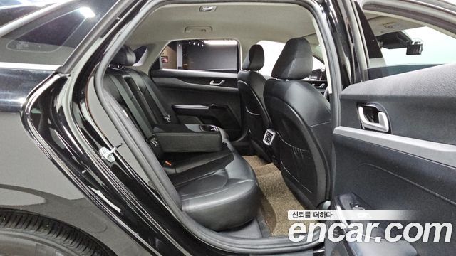 Kia K5 (III) 2.0 Prestige 2023 — фото 26